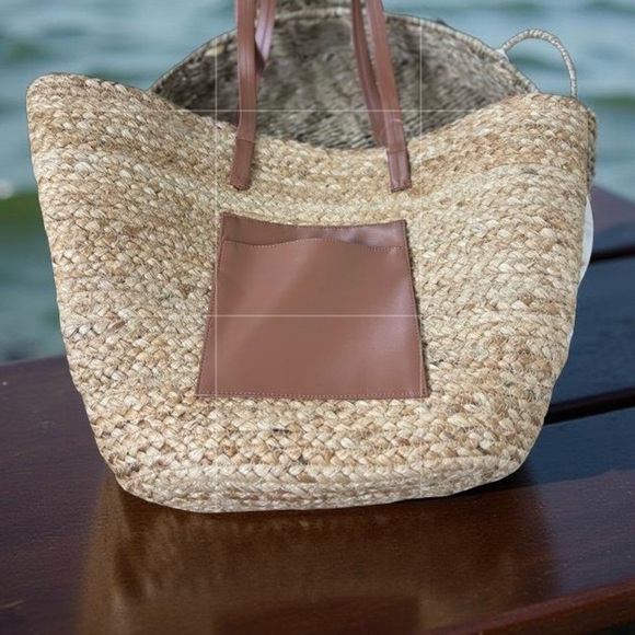 NWOT Jumbo 💯 all natural fiber jute Tote Bag & make up bag perfect size ❤️ - Picture 2 of 7